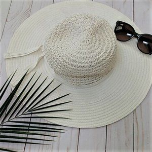White Floppy Hat Beach Vacation